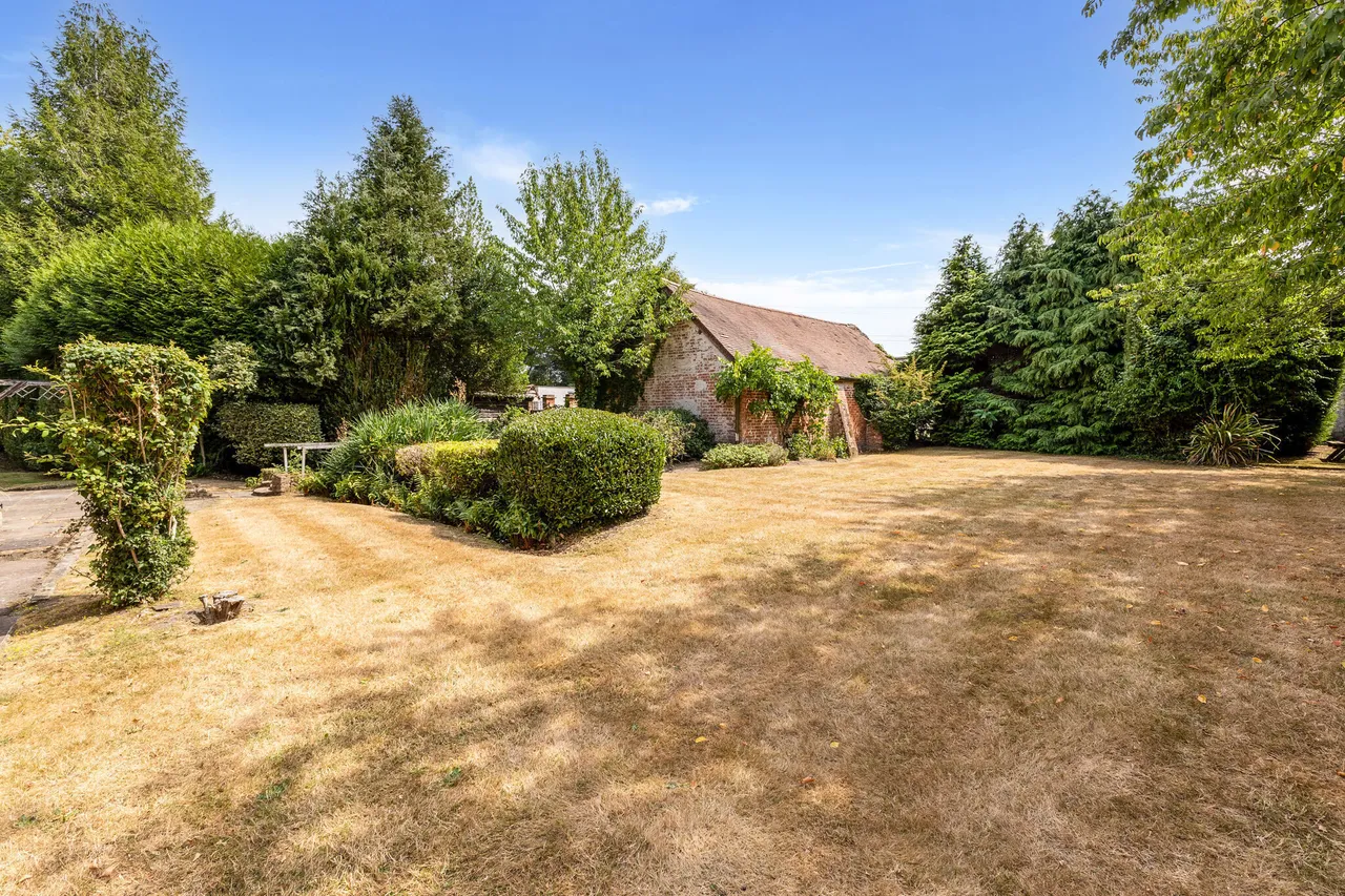 Bramshill Road, Bramshill, RG27, photo 12