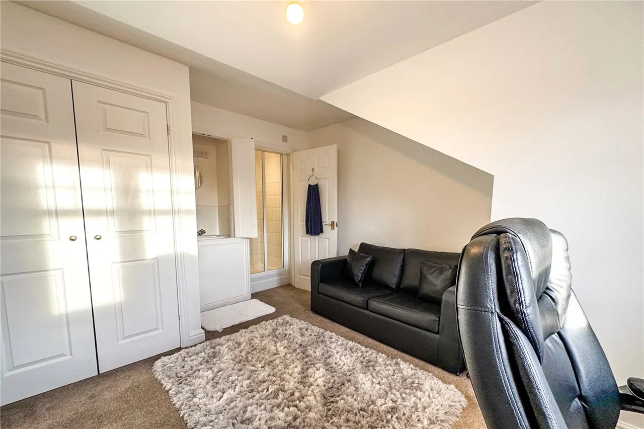 Newport Road, Aldershot, Hampshire, GU12 4PB, photo 10