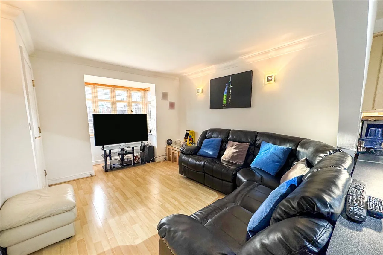 Newport Road, Aldershot, Hampshire, GU12 4PB, photo 2