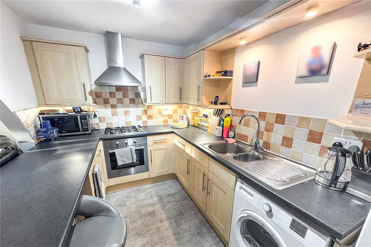Newport Road, Aldershot, Hampshire, GU12 4PB, photo 4
