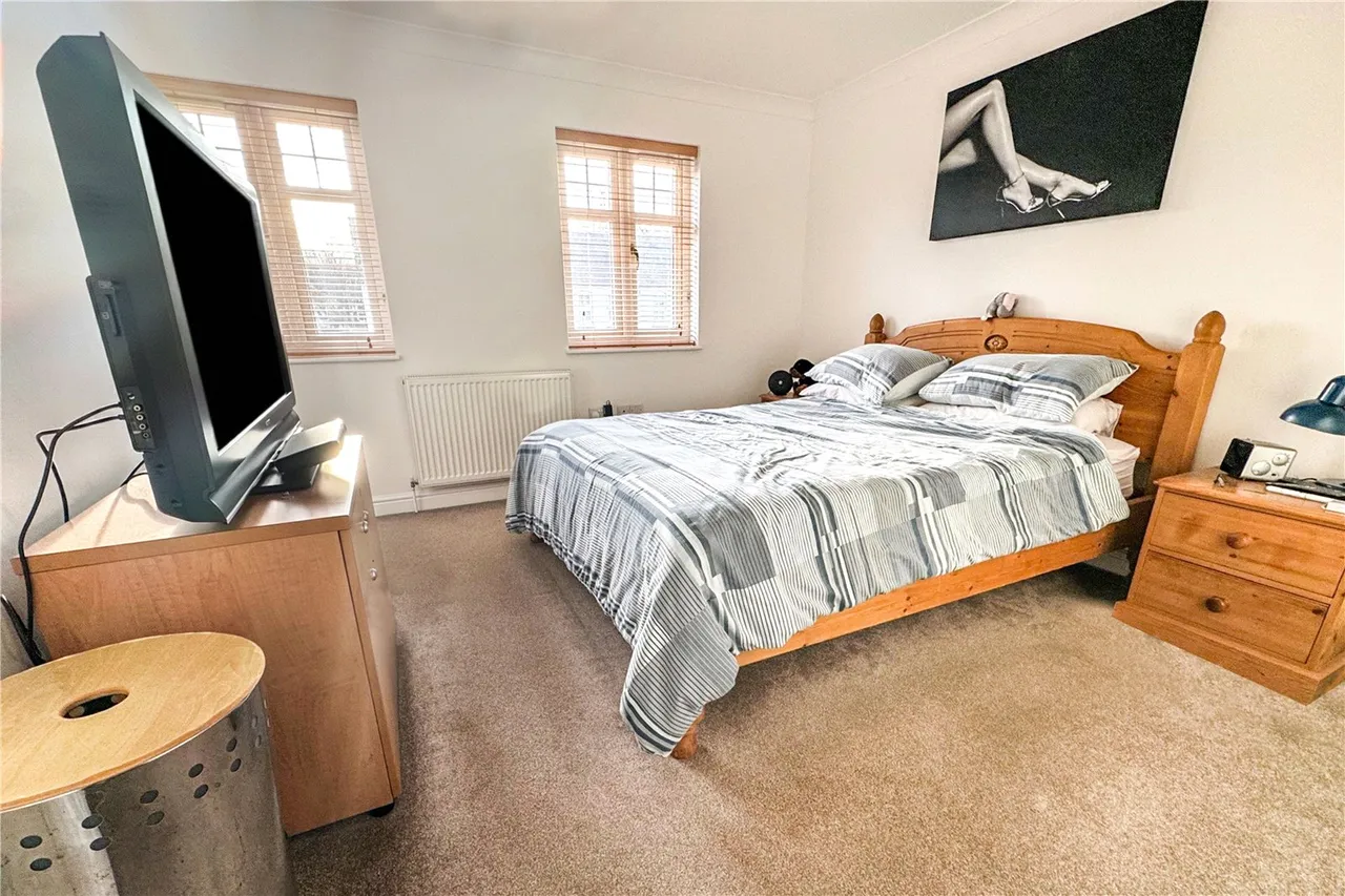 Newport Road, Aldershot, Hampshire, GU12 4PB, photo 6