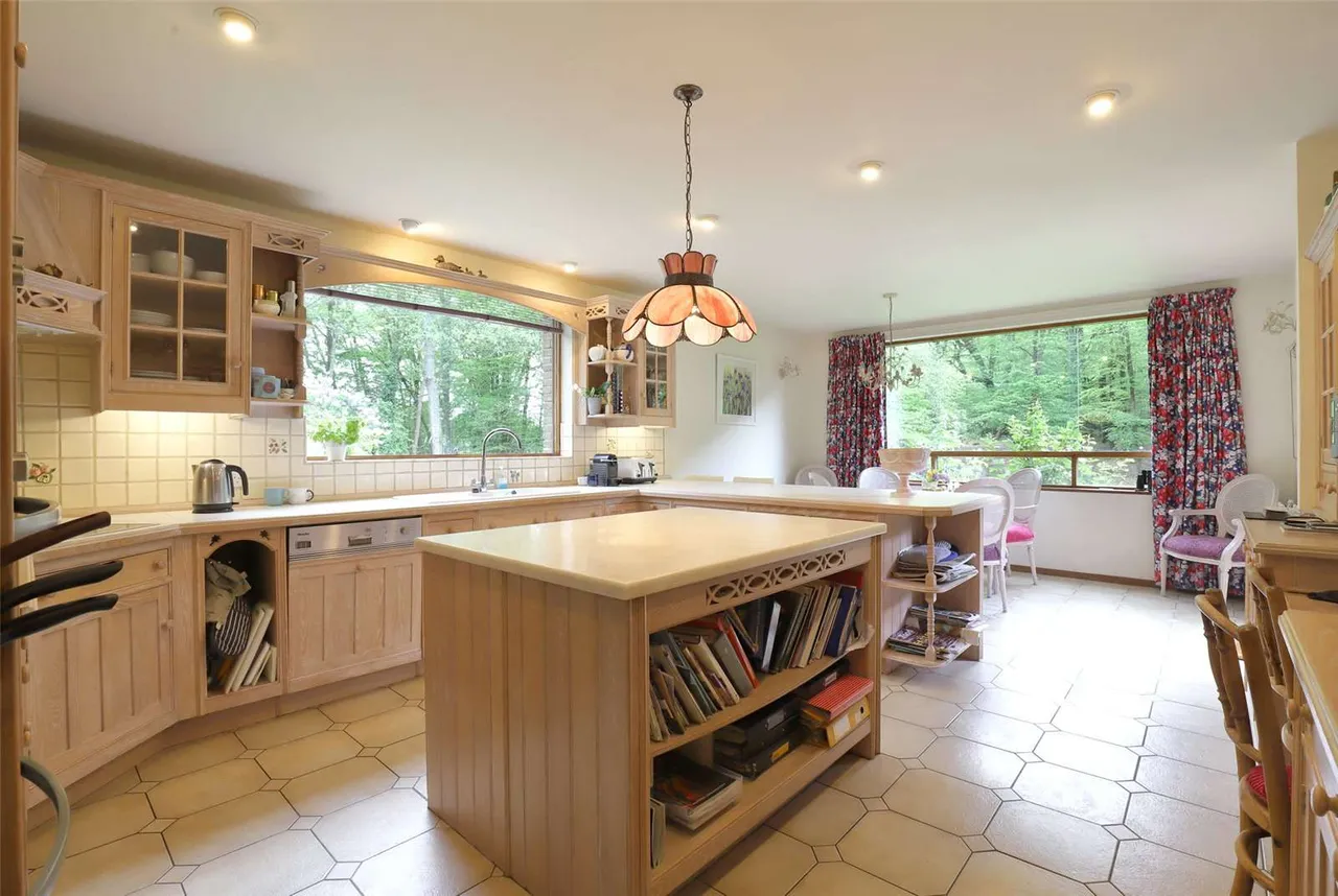 Lower Sandy Down Lane, Boldre, Lymington, Hampshire, SO41 8PP, photo 4
