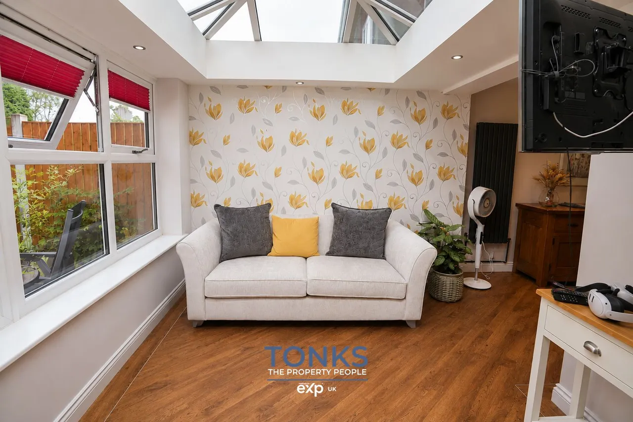 Buckingham Road, Rowley Regis, B65, photo 9