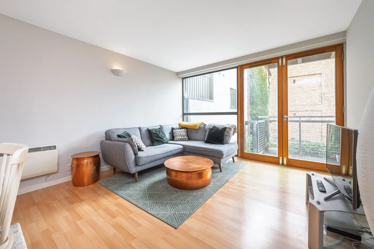 Flat 5, 275 Kilburn High Road, London, photo 3