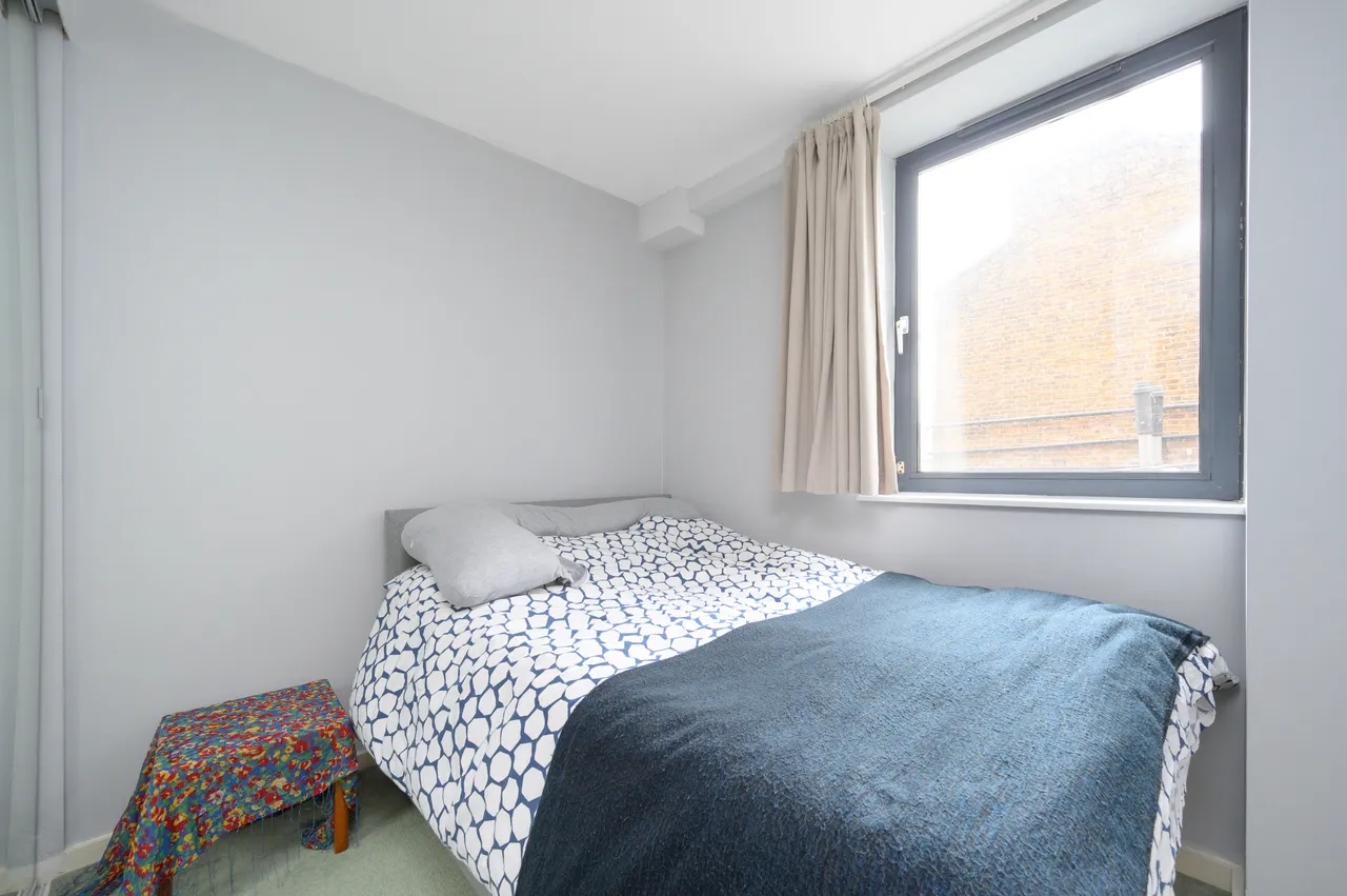 Flat 5, 275 Kilburn High Road, London, photo 6