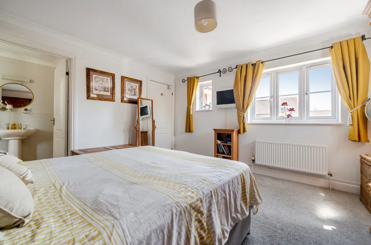 The Green, Frimley Green, Camberley, Surrey, GU16 6HF, photo 17