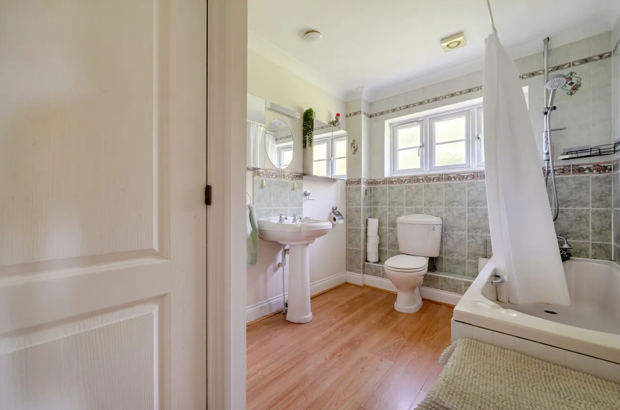 The Green, Frimley Green, Camberley, Surrey, GU16 6HF, photo 18
