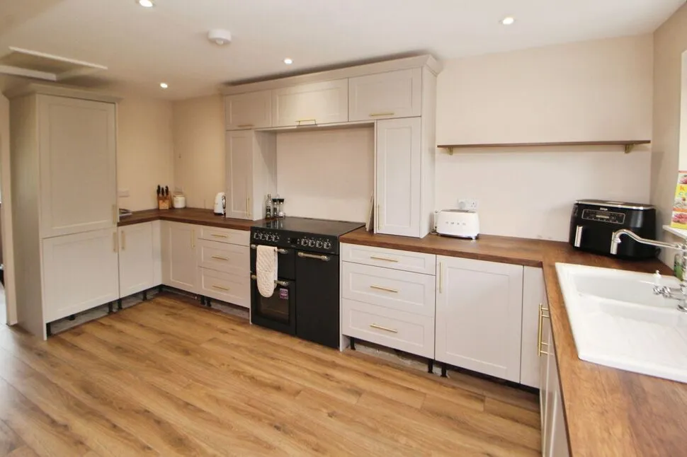Ashton Gardens, Glossop, Derbyshire, SK13, photo 3