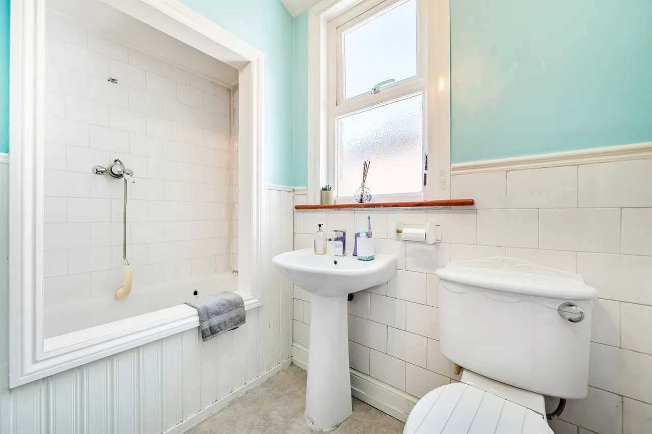 Lavender Hill, Enfield, photo 12
