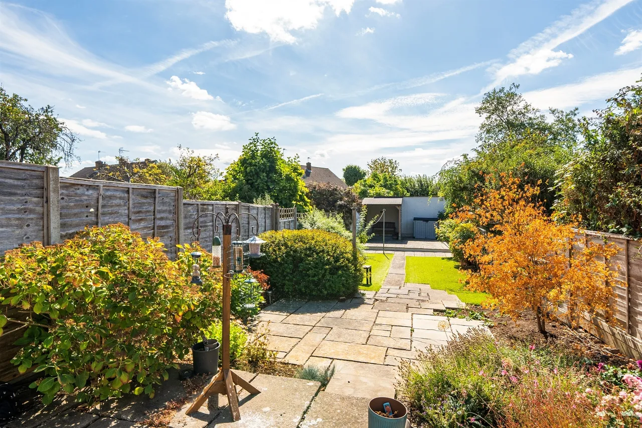 Lavender Hill, Enfield, photo 2