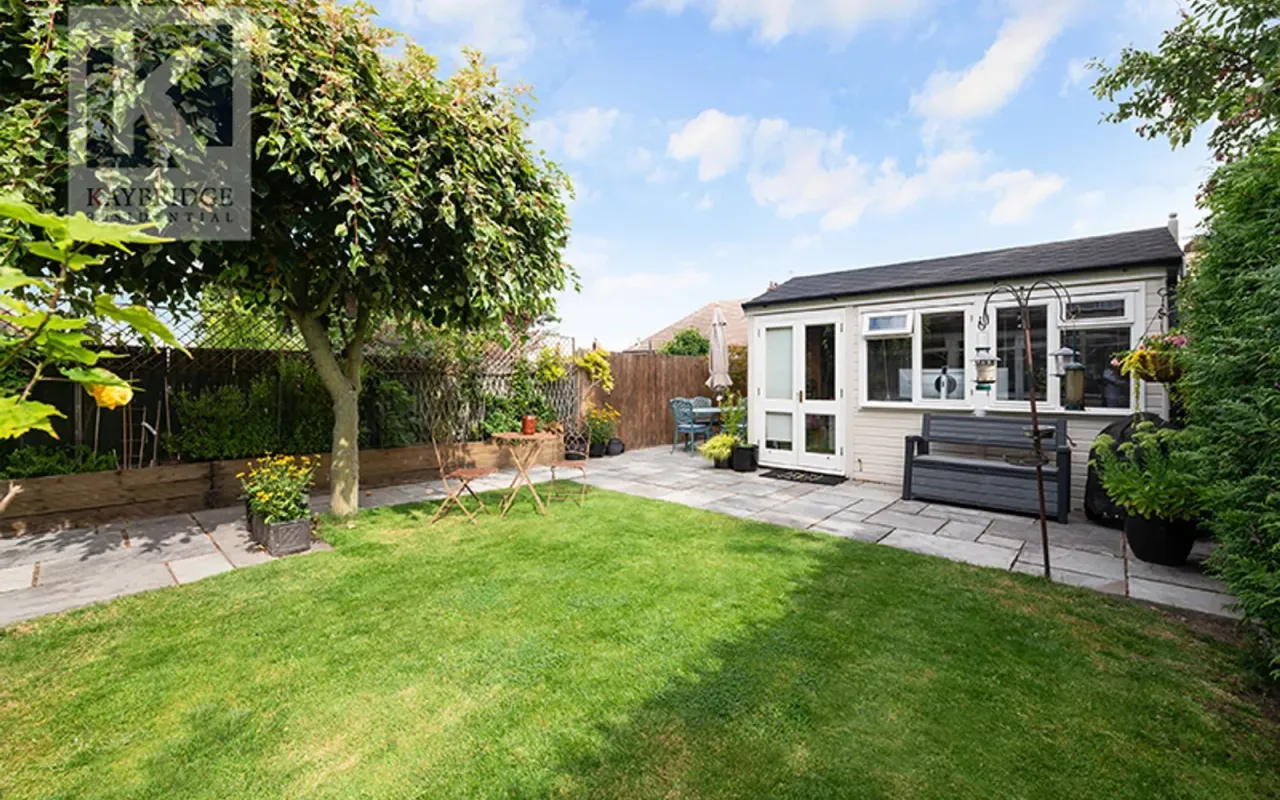 Cunliffe Road, Epsom, KT19, photo 16