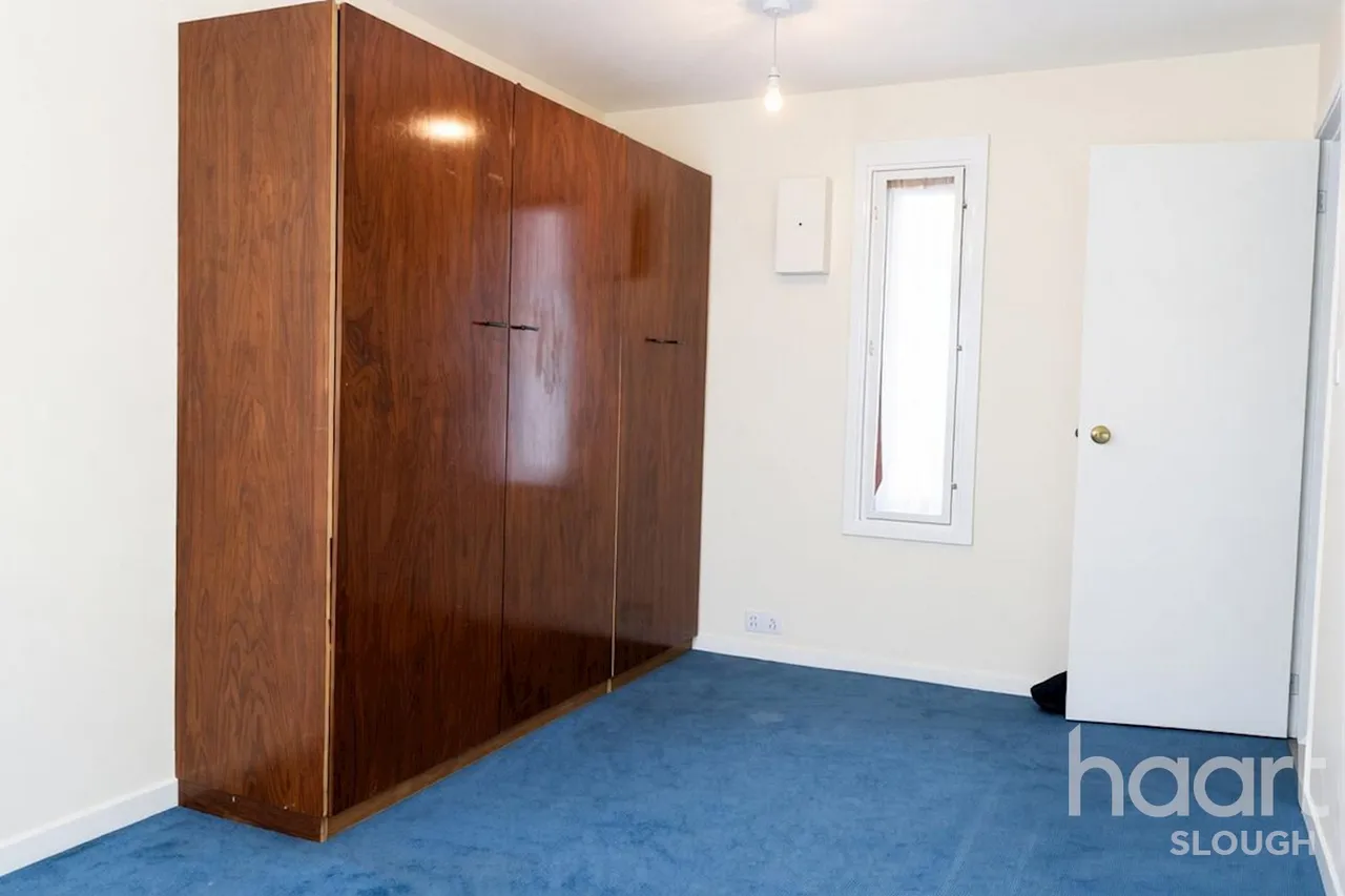 Stephenson Court, Slough, SL1, photo 5