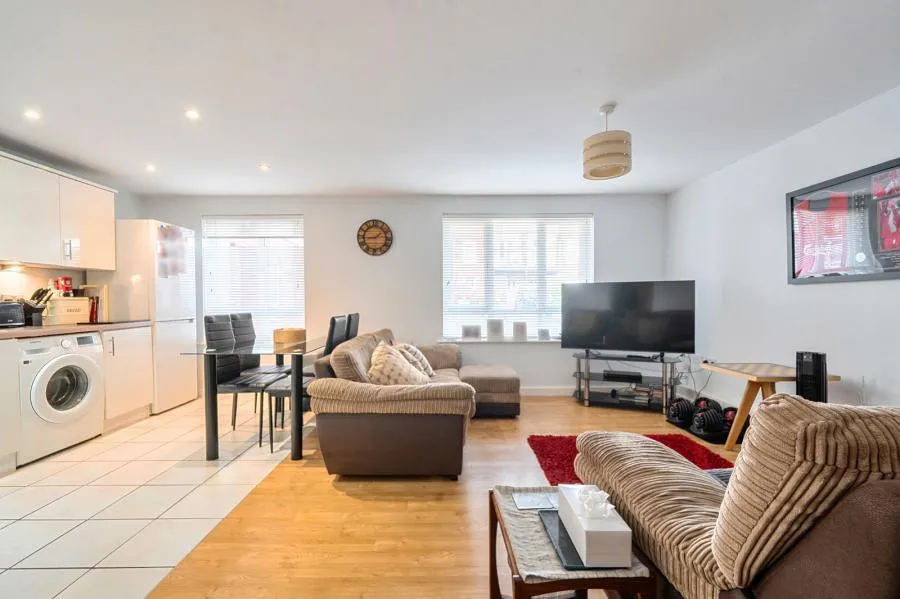 Tadros Court, High Wycombe, HP13, photo 2