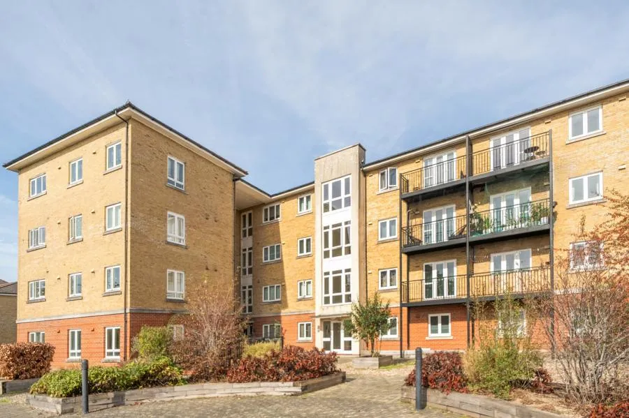 2 bed flat for sale, Tadros Court, High Wycombe, HP13
