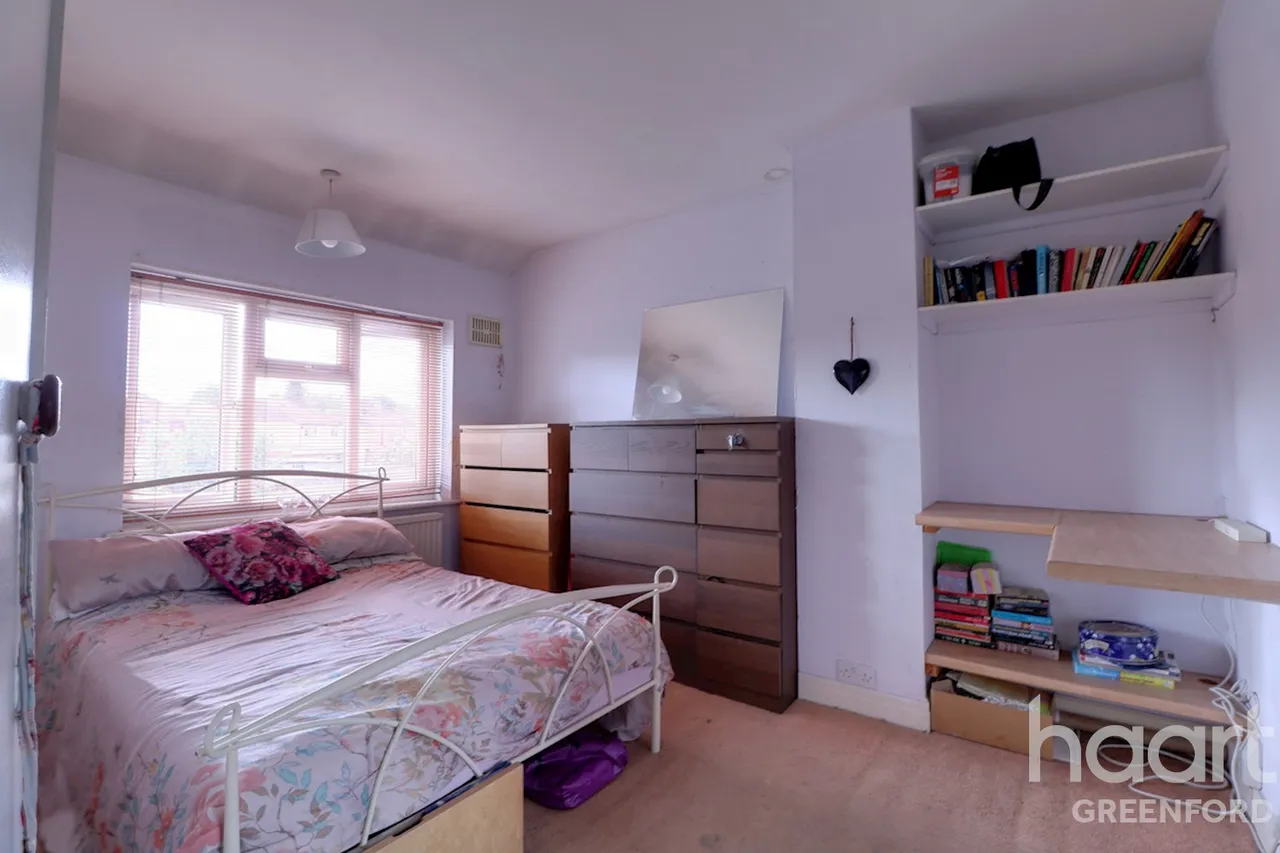 Perivale, UB6, photo 7