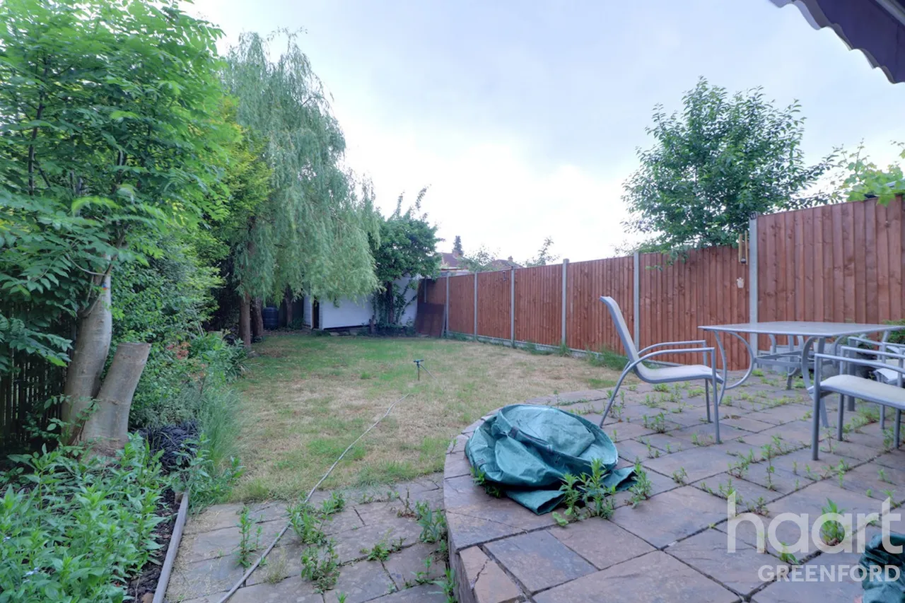 Perivale, UB6, photo 8