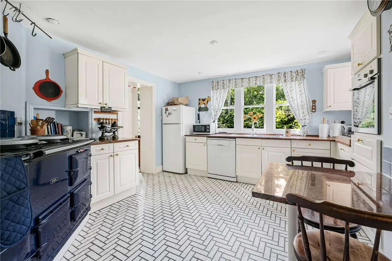 Duncton, Petworth, West Sussex, GU28 0JY, photo 6