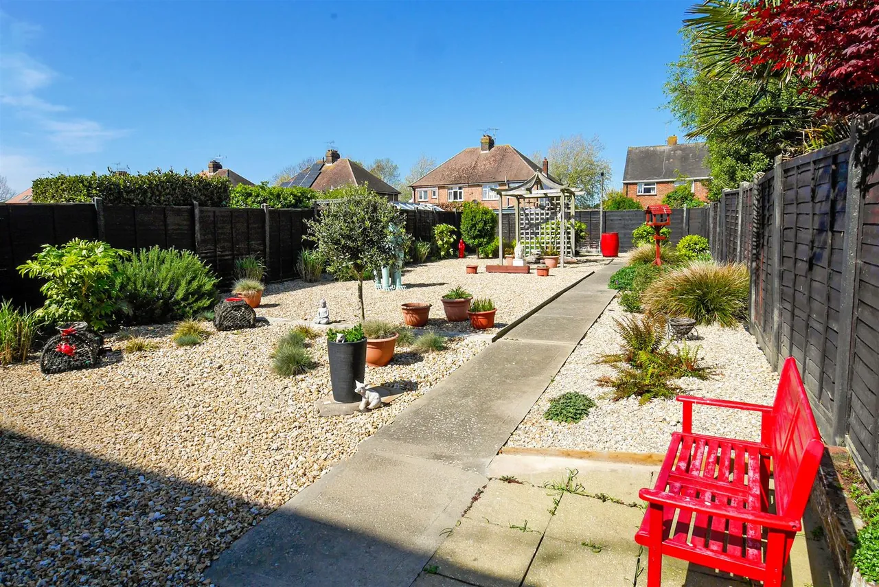 Meadow Way, Littlehampton, photo 14