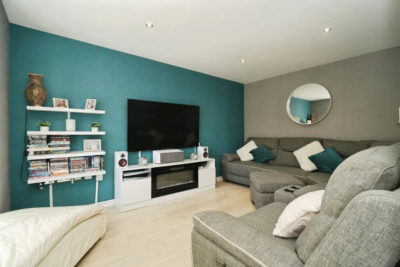 Thorne Crescent, Worsley, Manchester, Greater Manchester, M28, photo 2