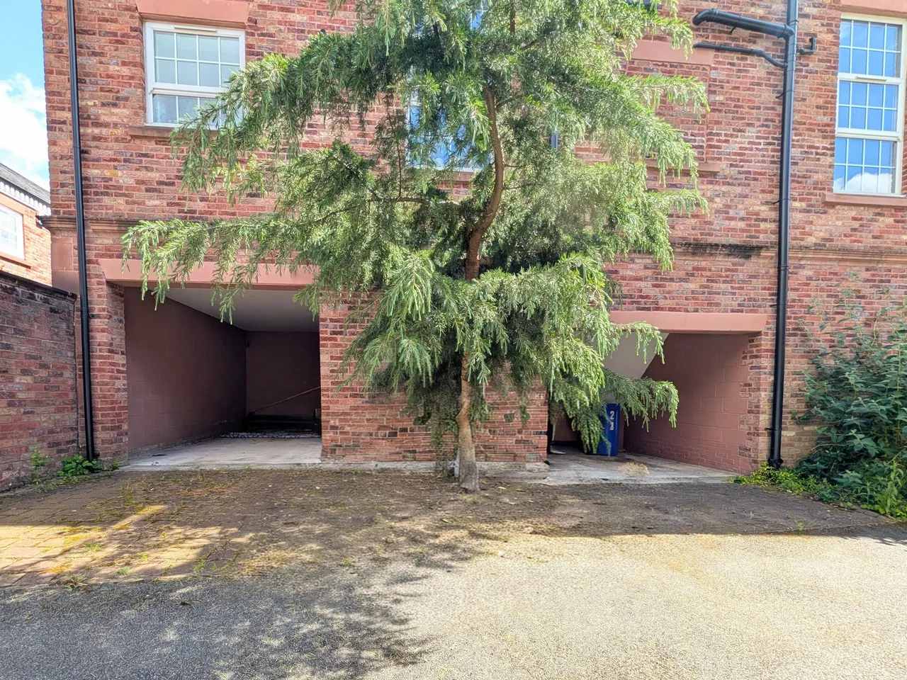 Gower Hey Gardens, Gee Cross, SK14, photo 22