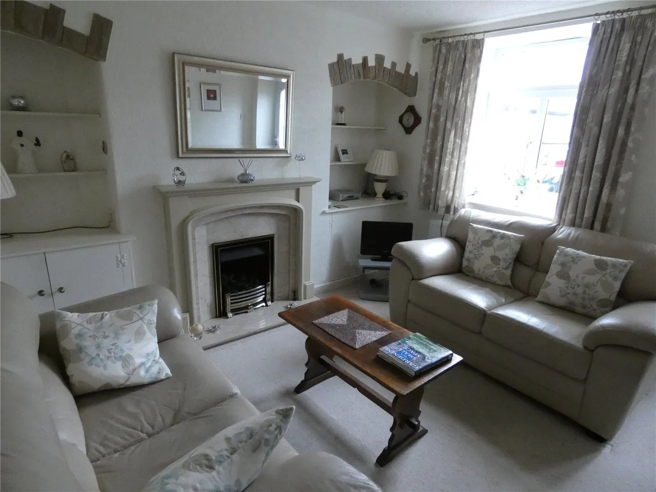 Macclesfield Old Road, Buxton, Derbyshire, SK17, photo 3