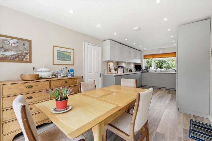House Under Offer with 3 bedrooms in Saffron Walden, CB11, photo 3