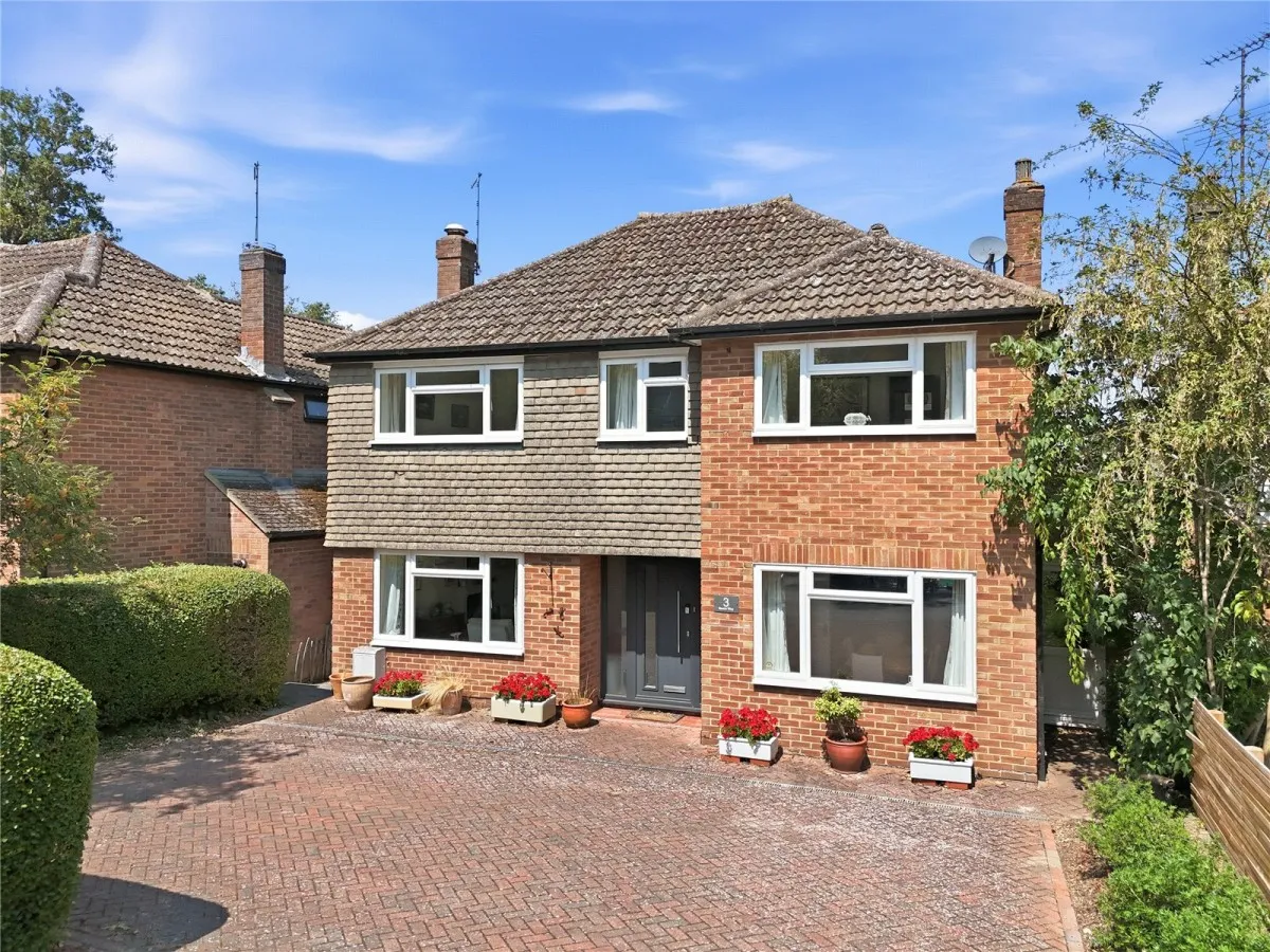 3 bed house for sale, House Under Offer with 3 bedrooms in Saffron Walden, CB11