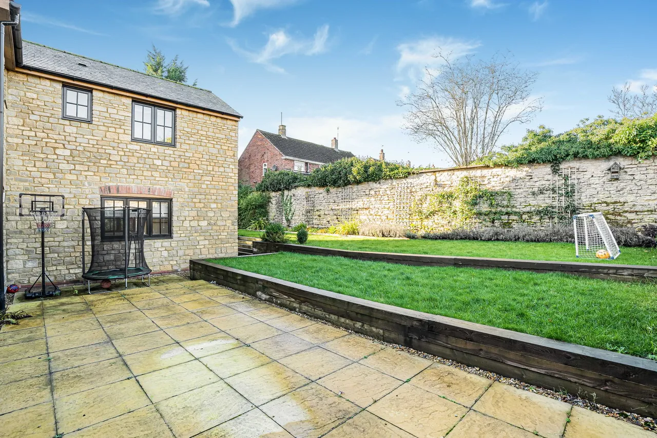 Reindeer Court, Potterspury, NN12, photo 30