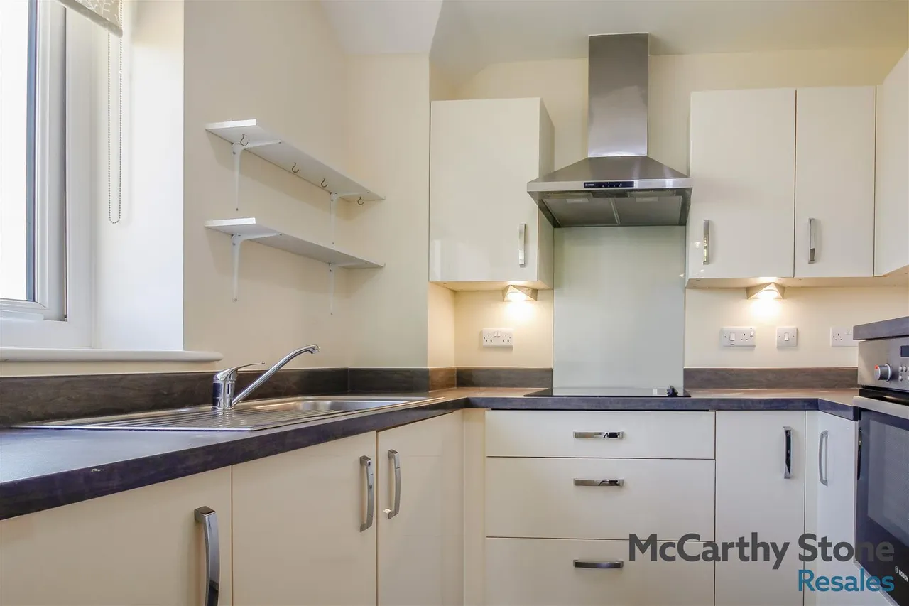 Bangor Road, Benllech, LL74, photo 5