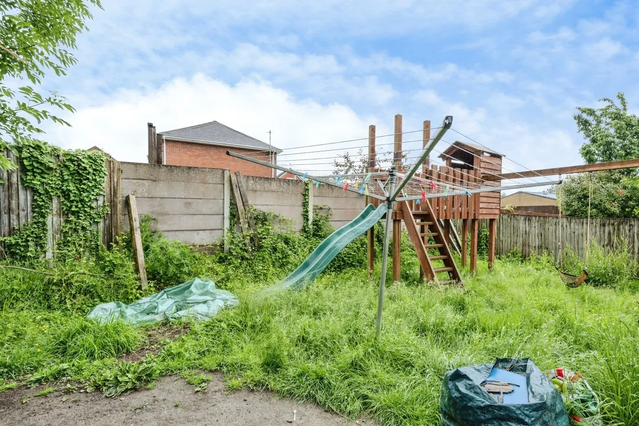 Cae Ffwrnes, Burry Port, SA16, photo 27
