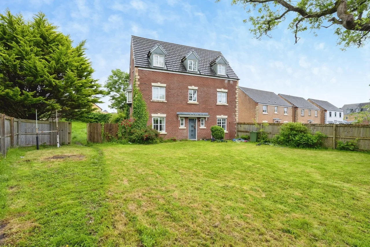 Cae Ffwrnes, Burry Port, SA16, photo 23