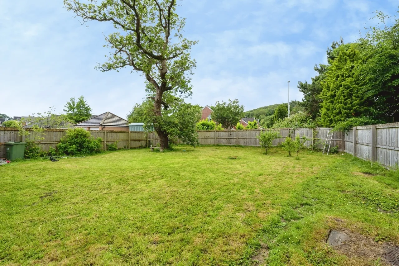 Cae Ffwrnes, Burry Port, SA16, photo 3