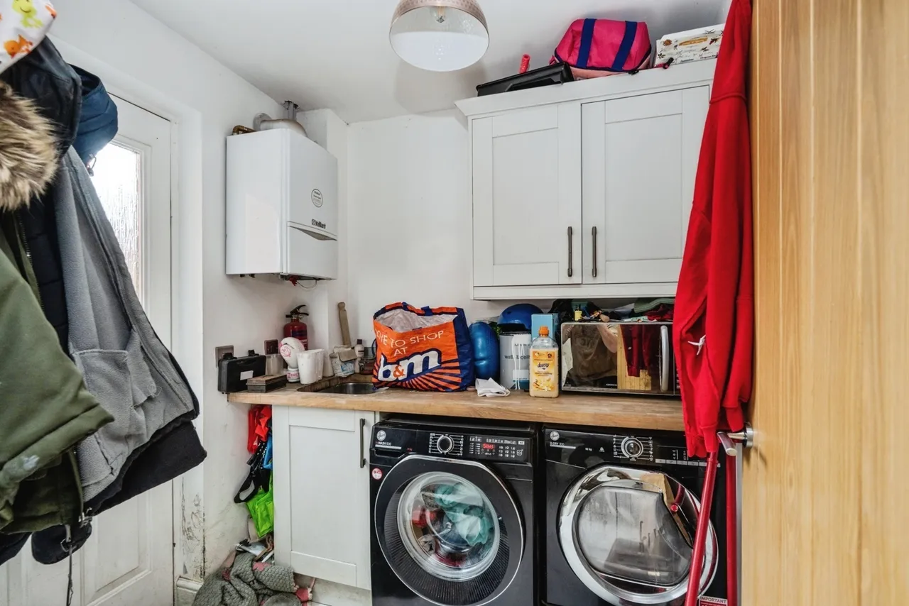 Cae Ffwrnes, Burry Port, SA16, photo 10