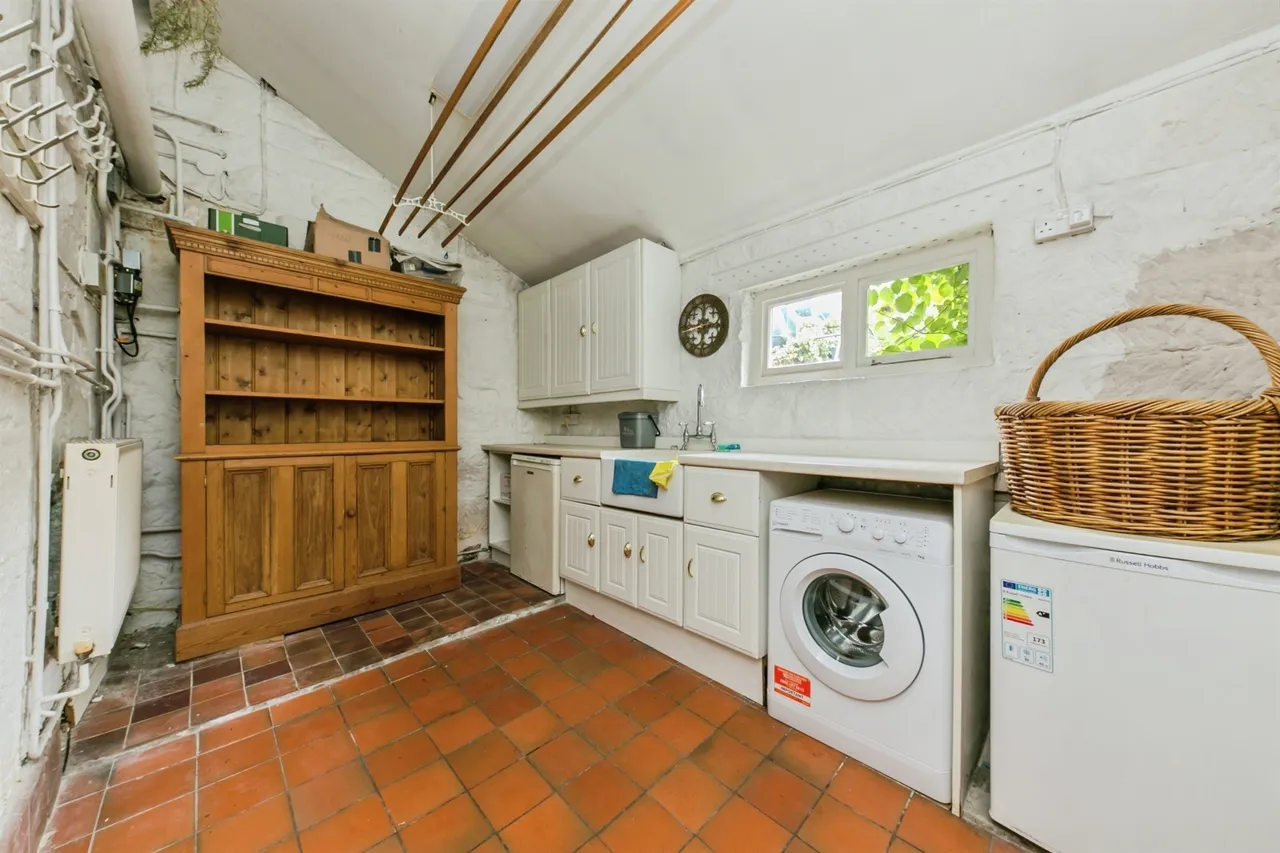 College Road, Denstone, Uttoxeter, photo 9