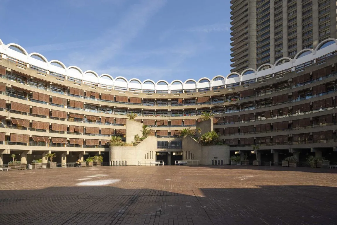 Frobisher Crescent, EC2Y, photo 8