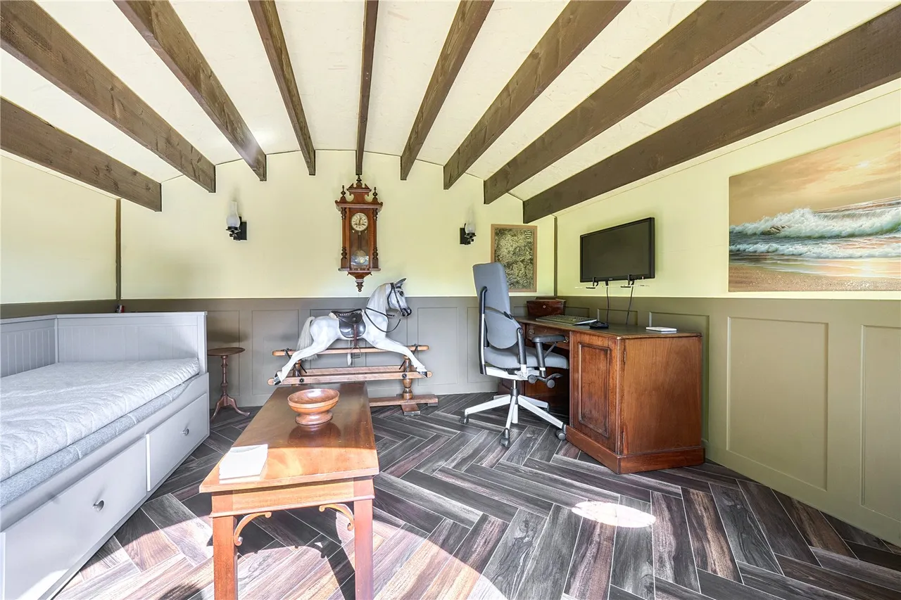 Collingbourne Kingston, Marlborough, Wiltshire, SN8 3SD, photo 9