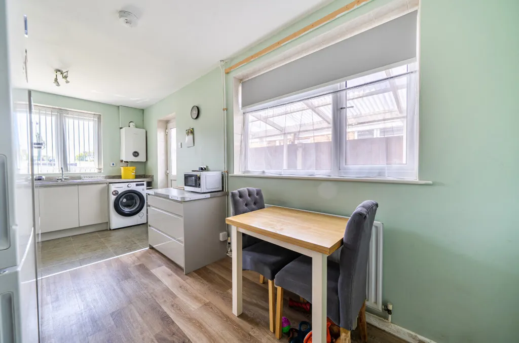 Norton Crescent, Towcester, Northamptonshire, NN12 6DW, photo 2