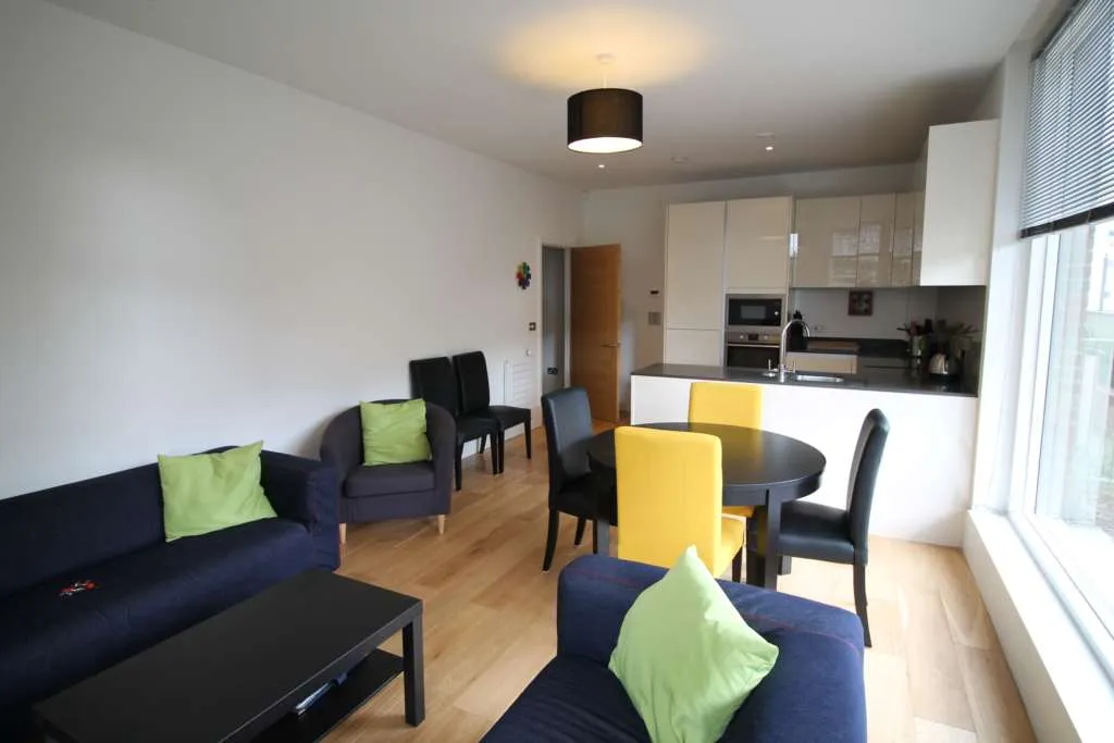 Halyards Court, Durham Wharf Drive, TW8 8FB, photo 2