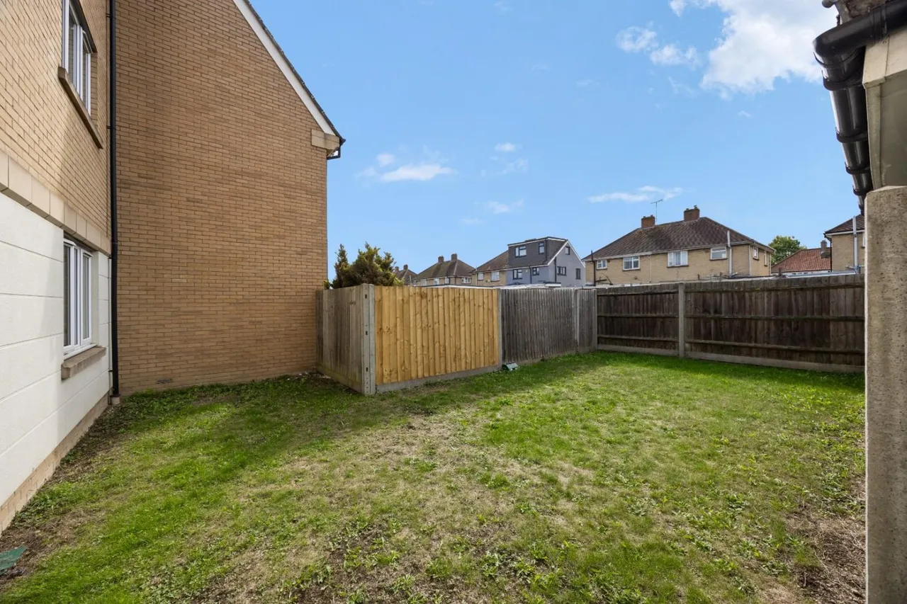 Varcoe Gardens, Hayes, UB3, photo 8