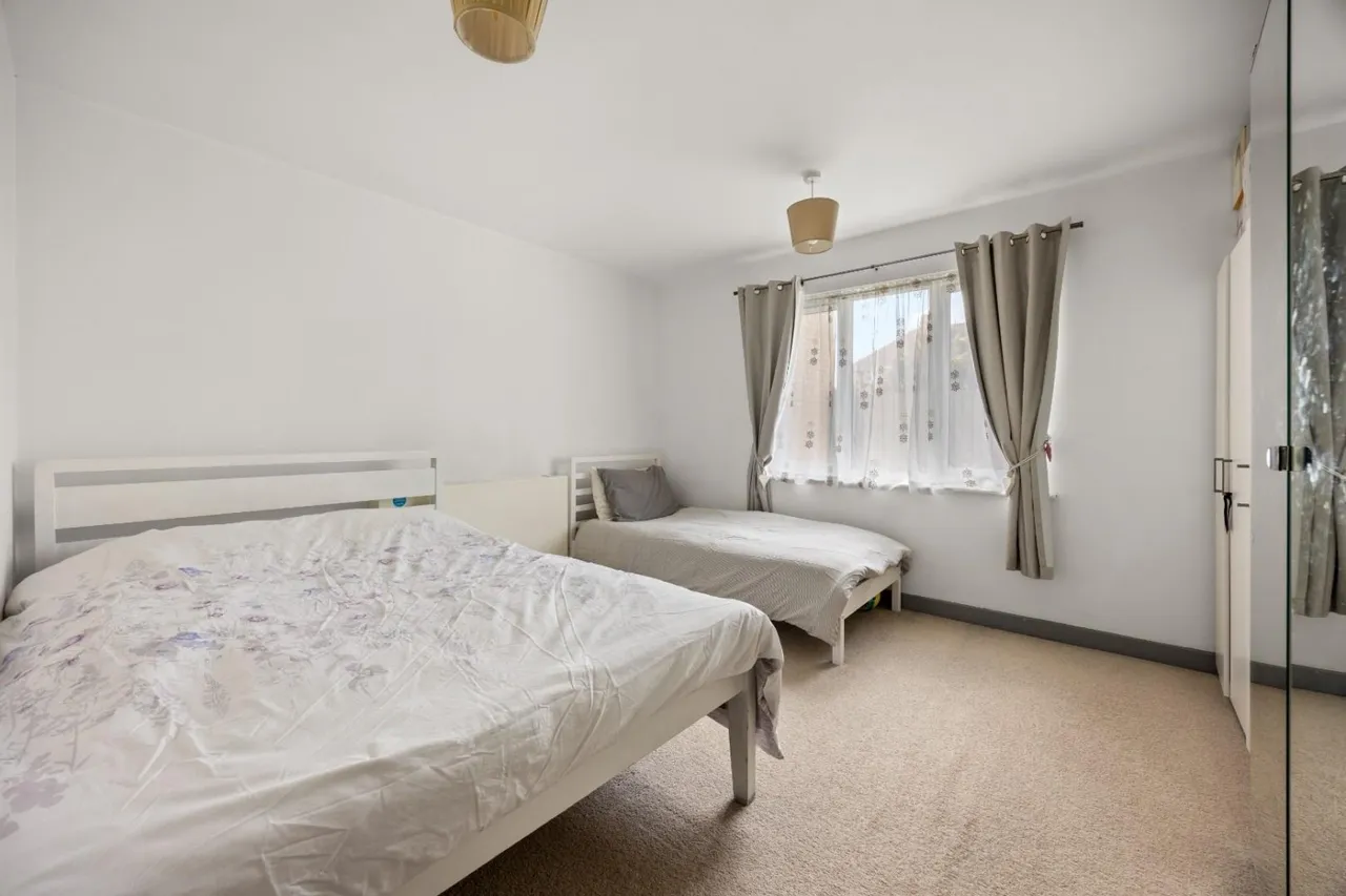 Varcoe Gardens, Hayes, UB3, photo 5