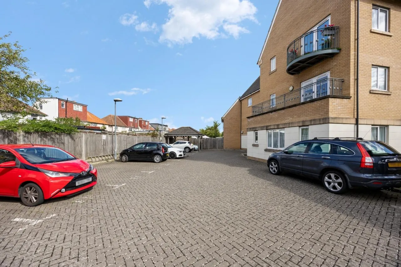 Varcoe Gardens, Hayes, UB3, photo 9