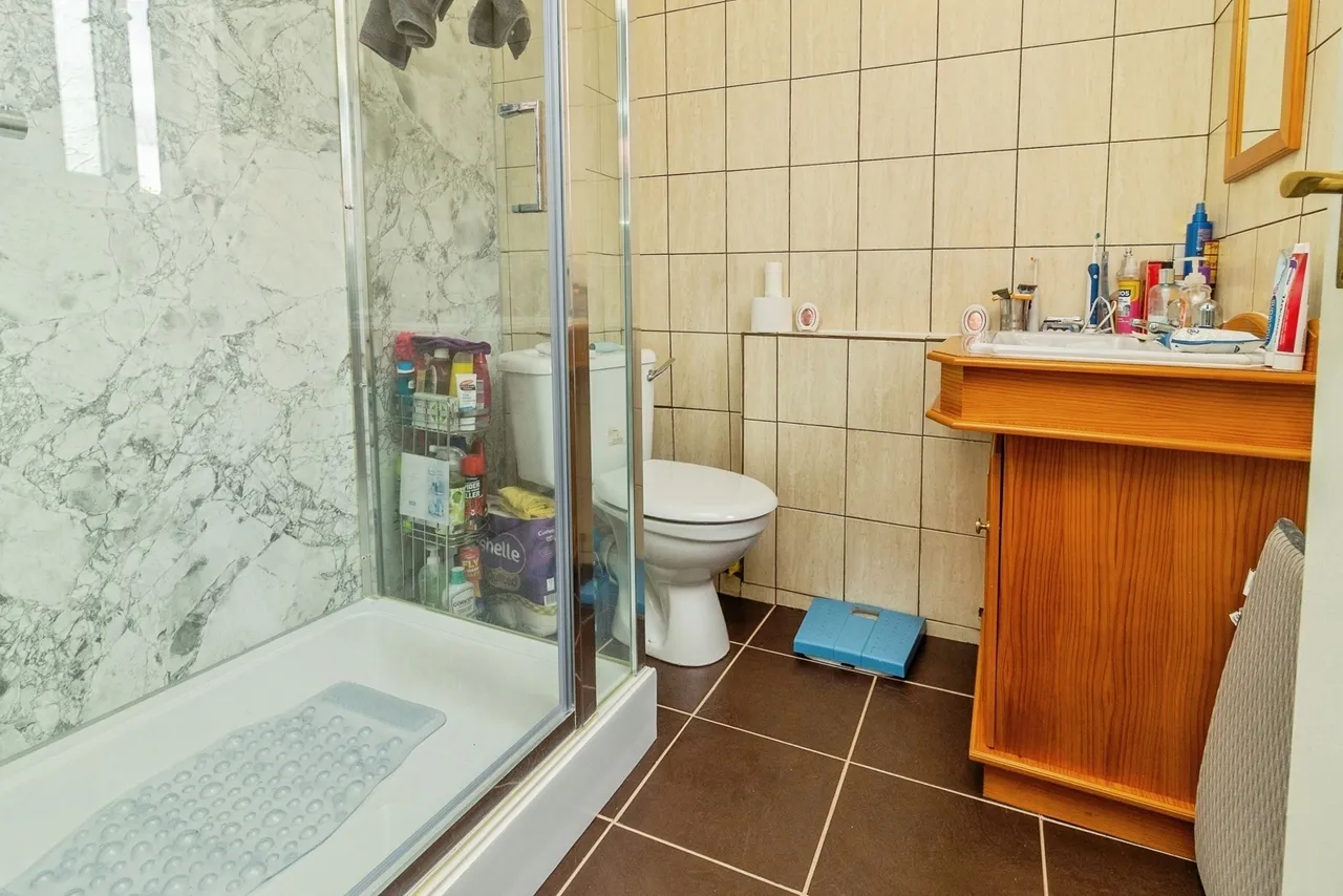 Wood Lane, Great Linford, MK14, photo 16