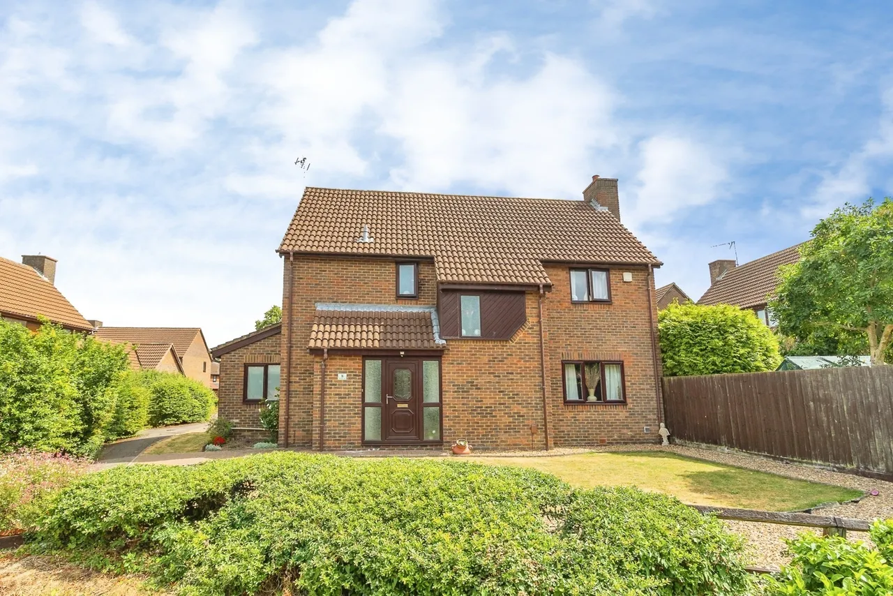 5 bed house for sale, Wood Lane, Great Linford, MK14