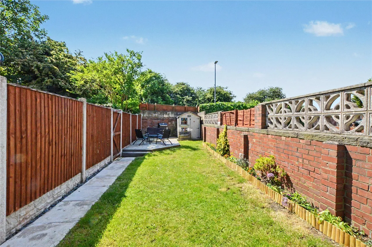 Wood Lane, Rothwell, LS26, photo 10