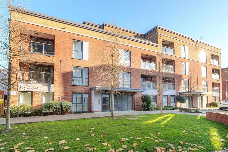 1 bed flat for sale, Arla Place, Ruislip, HA4