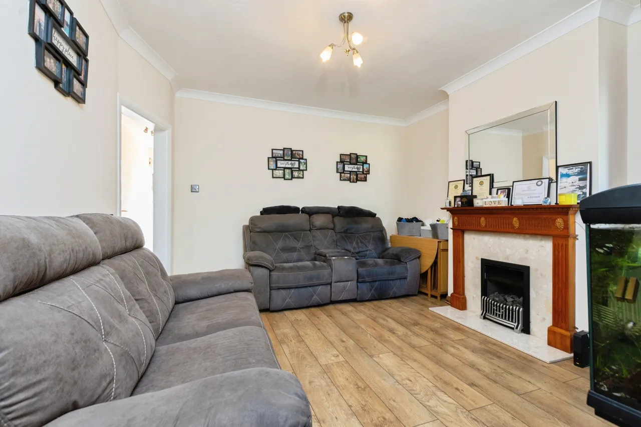 Wandle Road, Wallington, photo 8