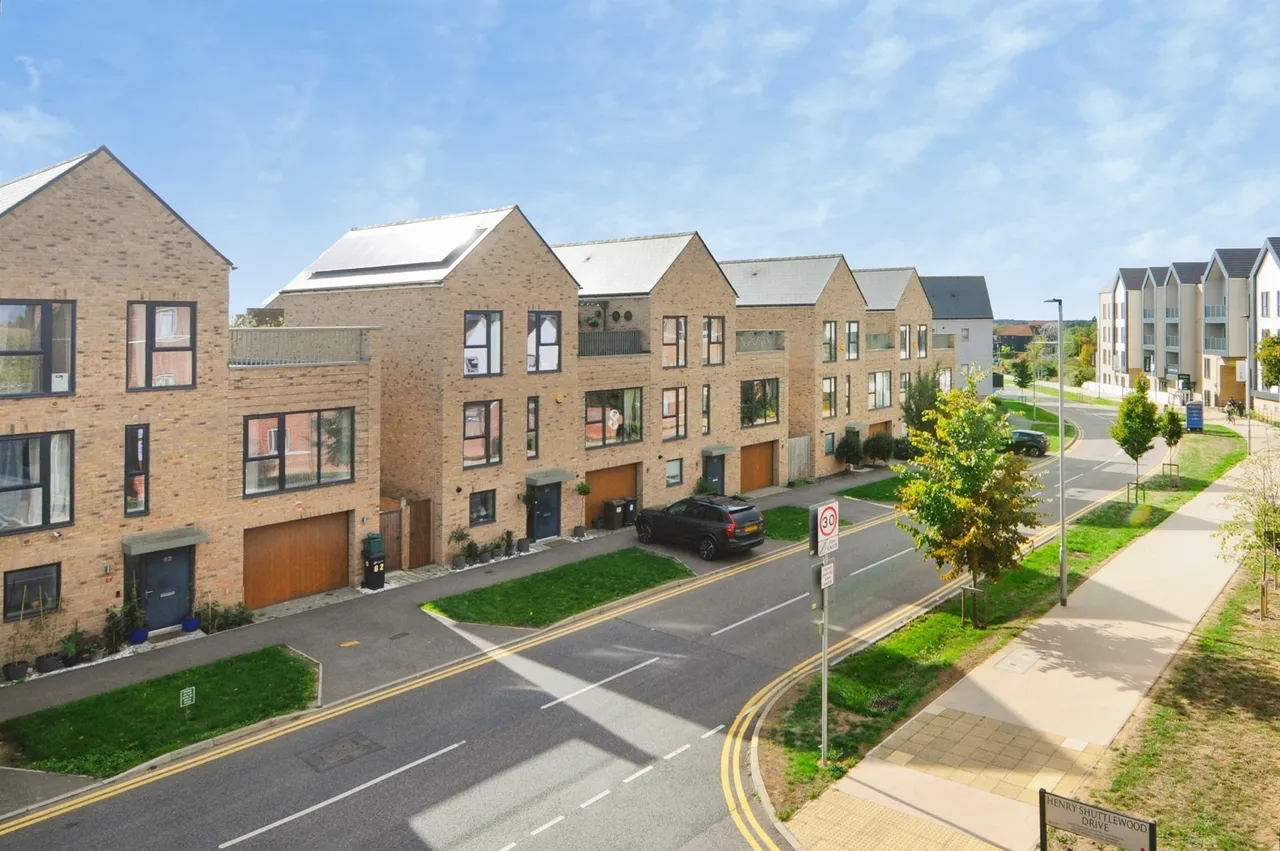 Henry Shuttlewood Drive, Chelmsford Garden, CM1, photo 5