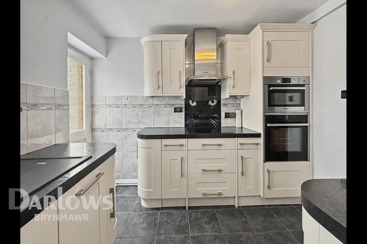 Alma Street, Abertillery, photo 5