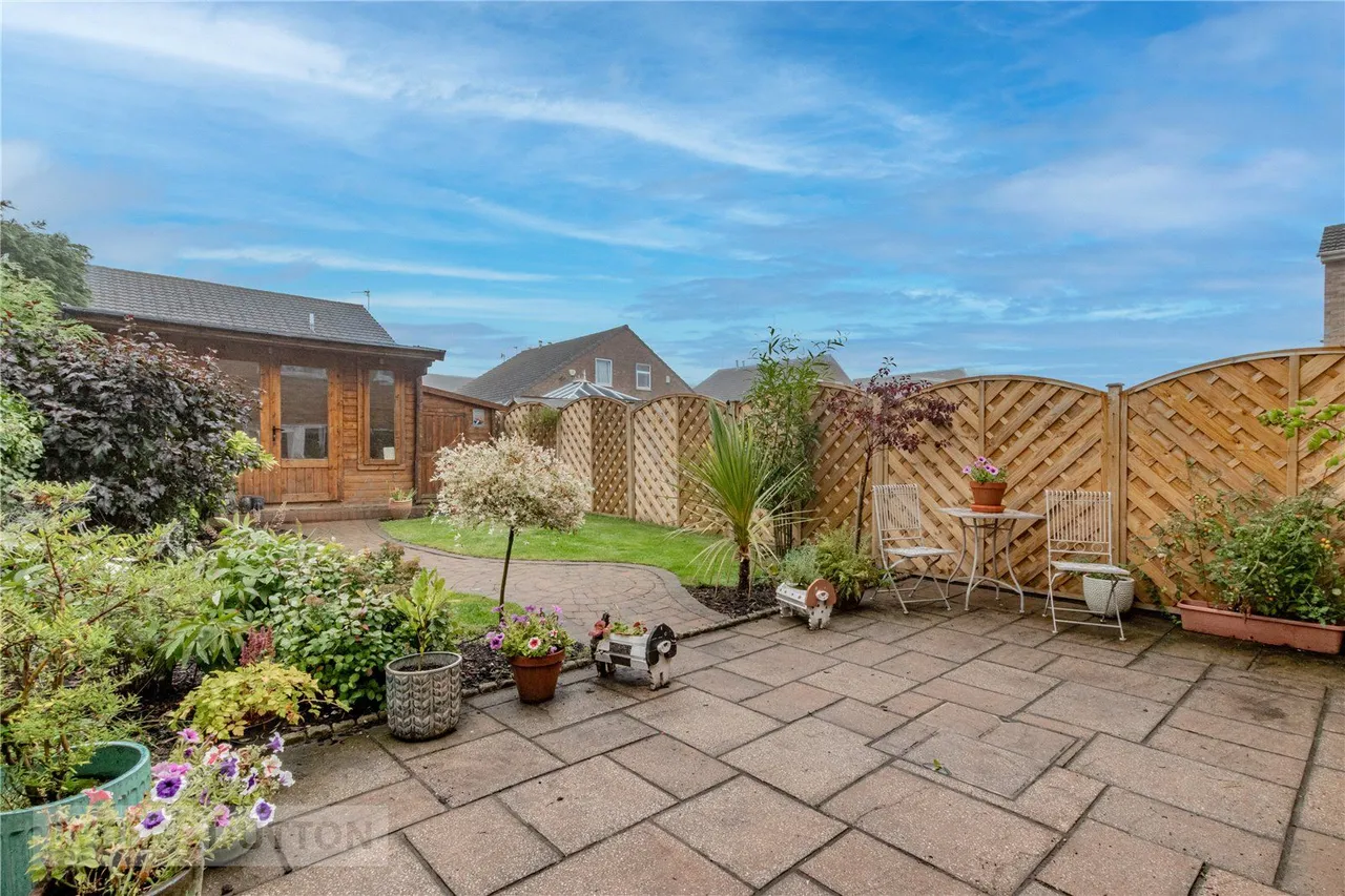 Banks Grove, Golcar, HD7, photo 2