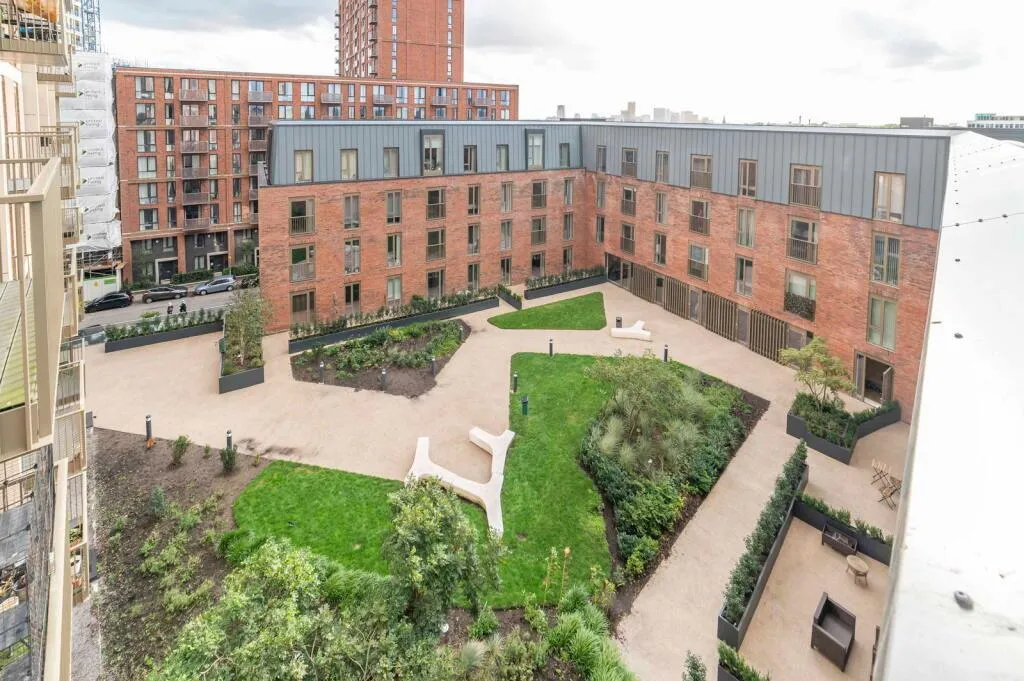 ocal Crescent, Manchester, M5, photo 9